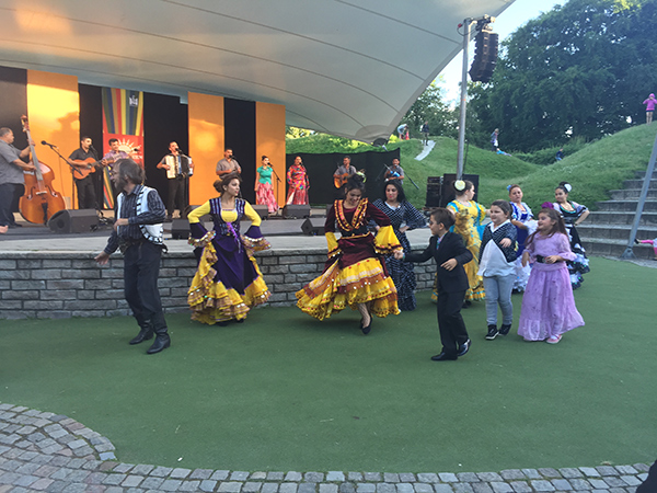 Romsk dansgrupp